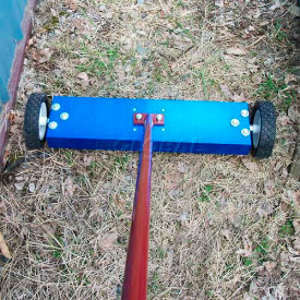 AMK Magnetics Magnet P.I. Floor Sweeper, 20"W