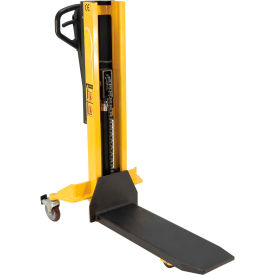 Single Fork Manual Pallet Lift Truck, 600 lb. Capacity, 45"W x 32"L Forks