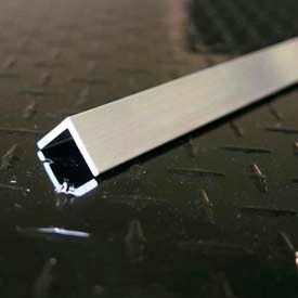 Aluminum Angle Equal Leg, 48"L x 1-1/4"W x 1-1/4"H x 1/8"D, Mill Silver