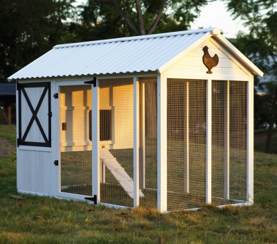 Farmhouse Hen Barn
