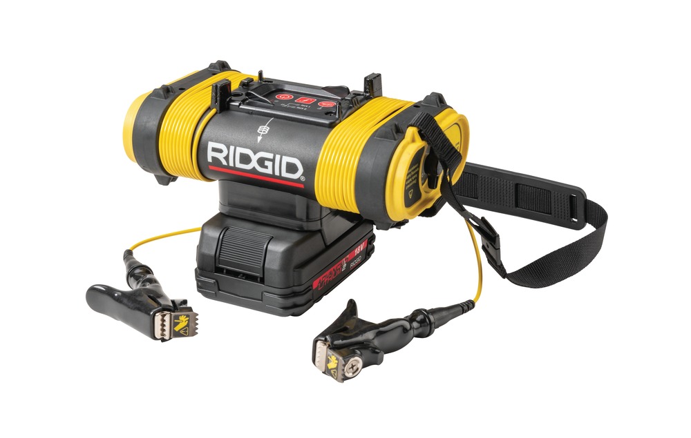 Line Transmitter for Energized Lines with 18V Battery Support & 10 ft Coil Connectors